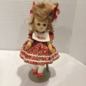 Vintage 1989 Vogue GINNY DOLL Walker in Cute Clothes Red Hair, Collectible